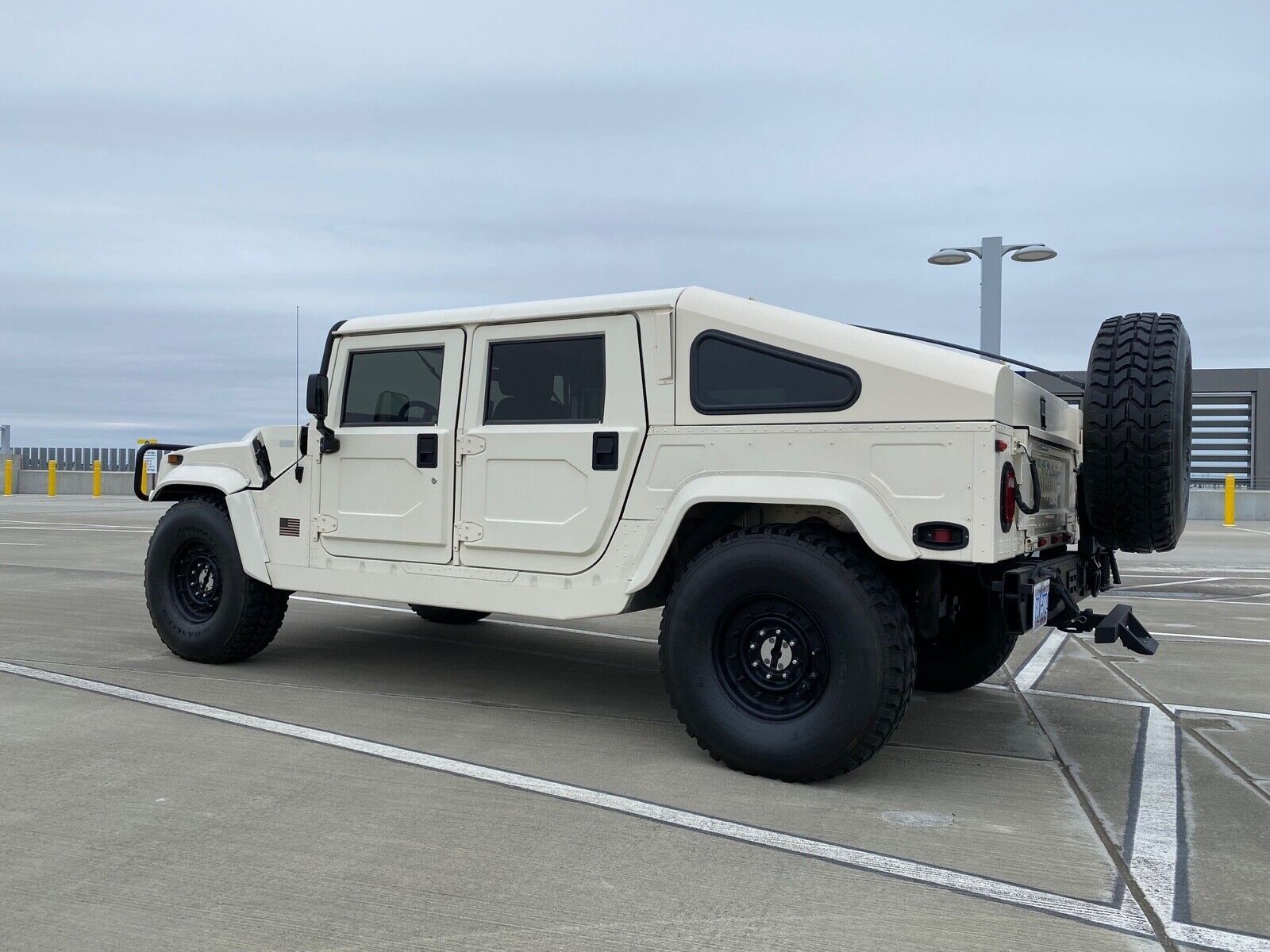 HUMMER H1