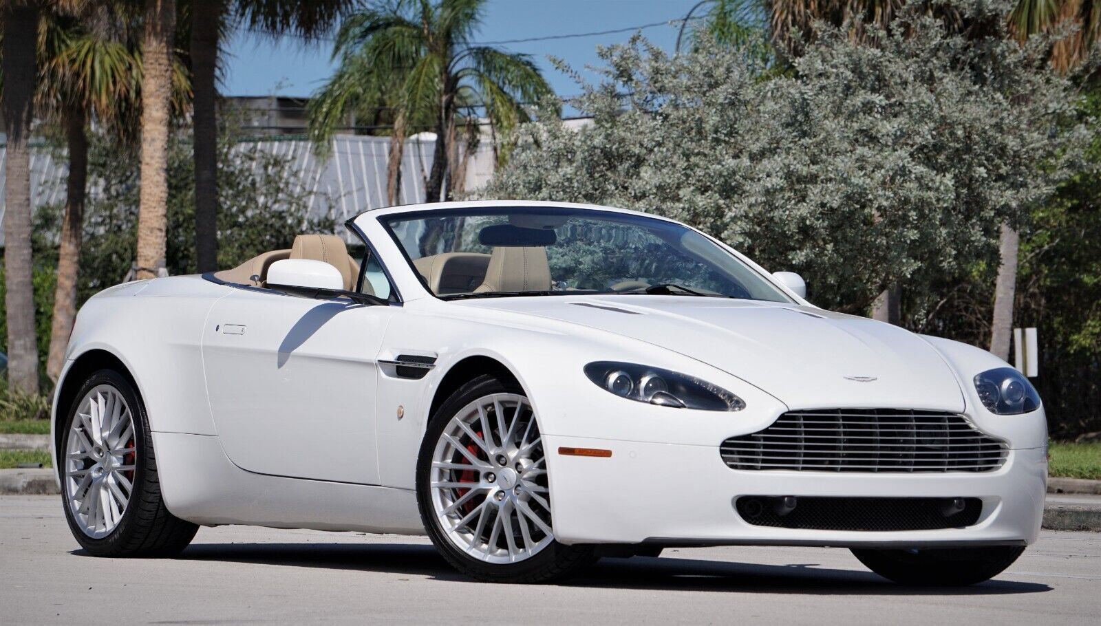Aston Martin V8 Vantage