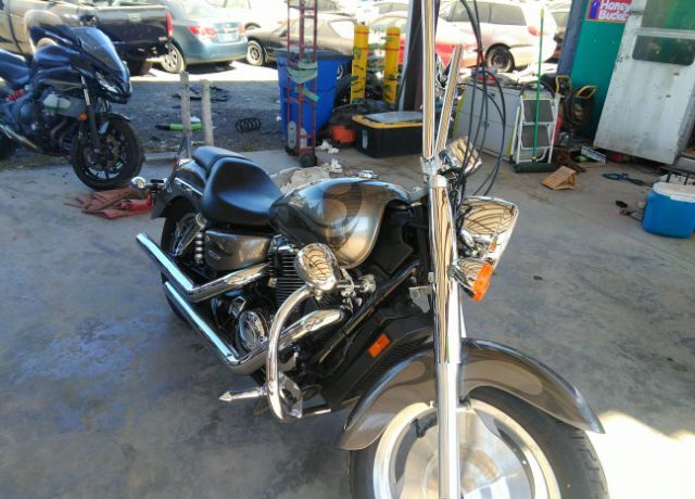 Honda VT1100C2 (SHADOW SABRE)