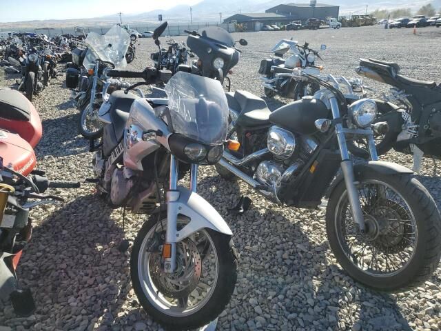 BMW F 650 CS