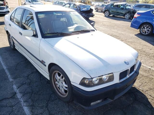 BMW 328i