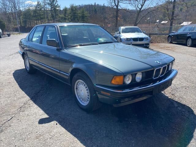 BMW 735i