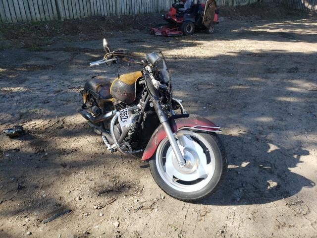 Honda VT1100C2 (SHADOW SABRE)