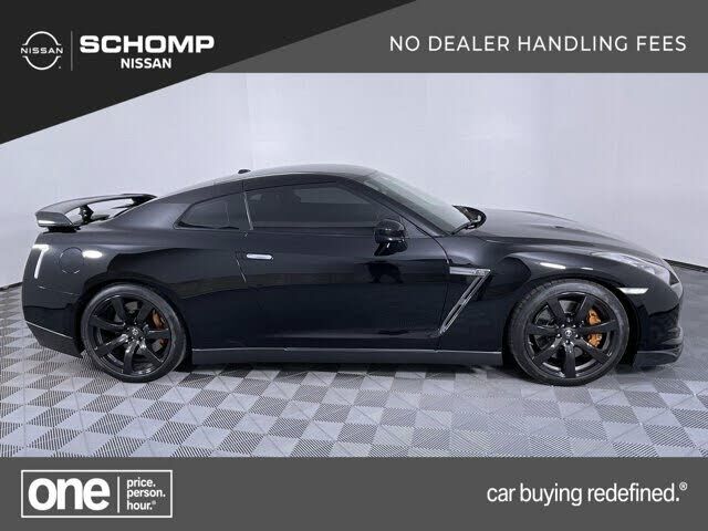 Nissan GT-R