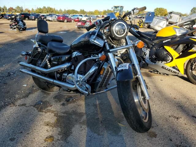 Honda VT1100C2 (SHADOW SABRE)