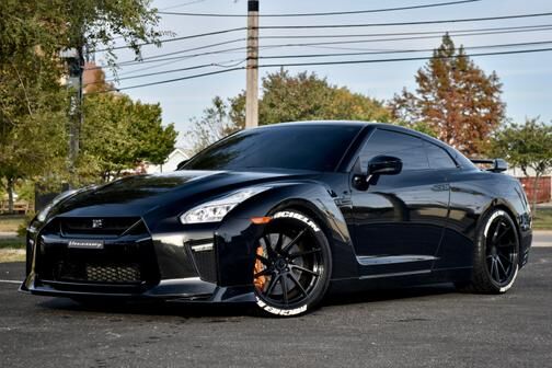 Nissan GT-R
