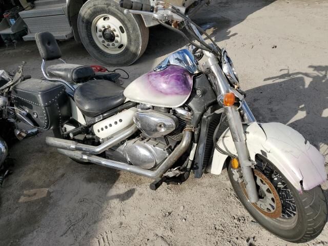 Suzuki VL800K