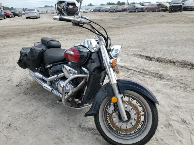 Suzuki VL800