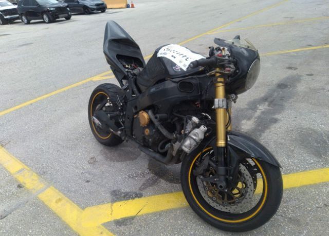 Suzuki GSX750F
