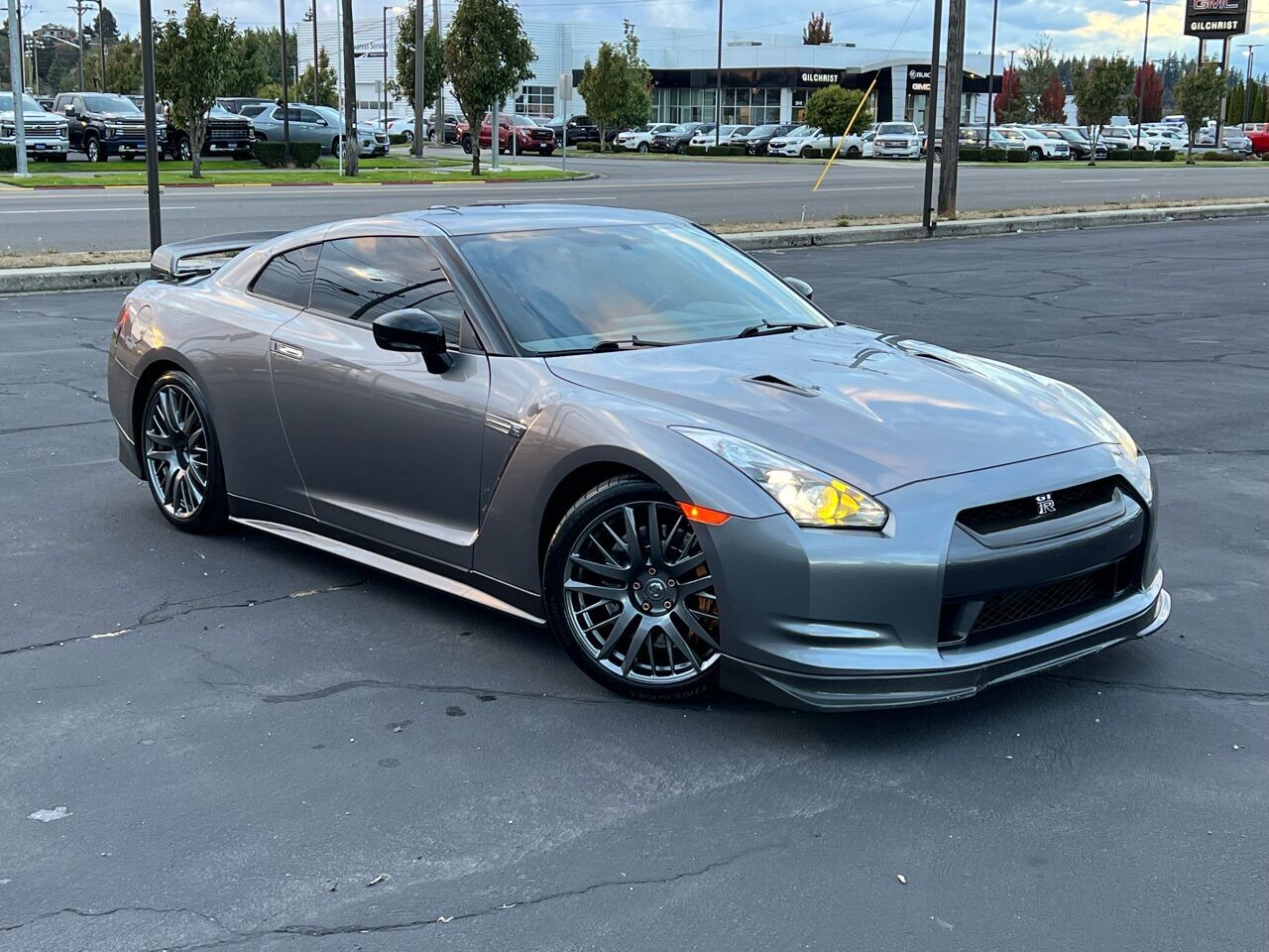Nissan GT-R