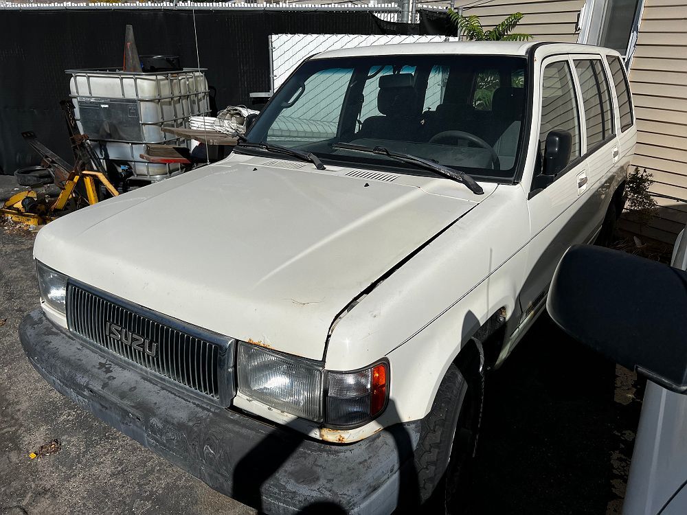 Isuzu Trooper