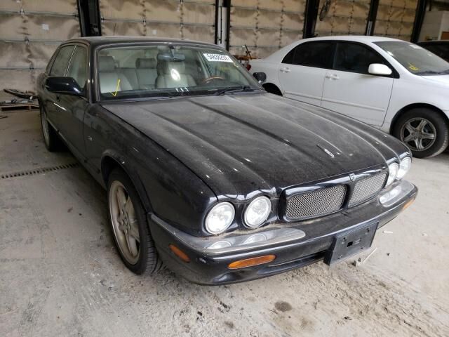 Jaguar XJR