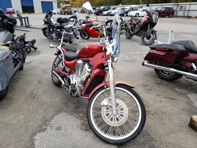 Suzuki VS800