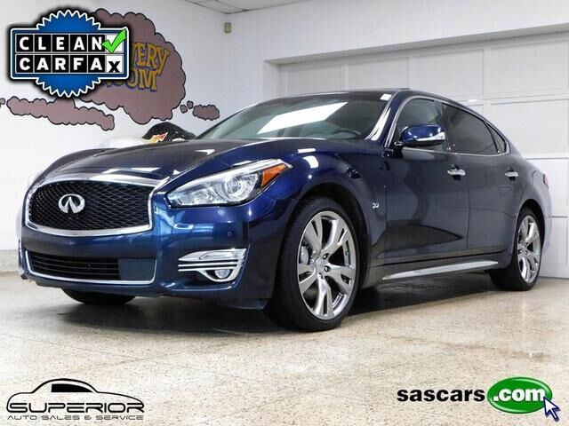 Infiniti Q70L