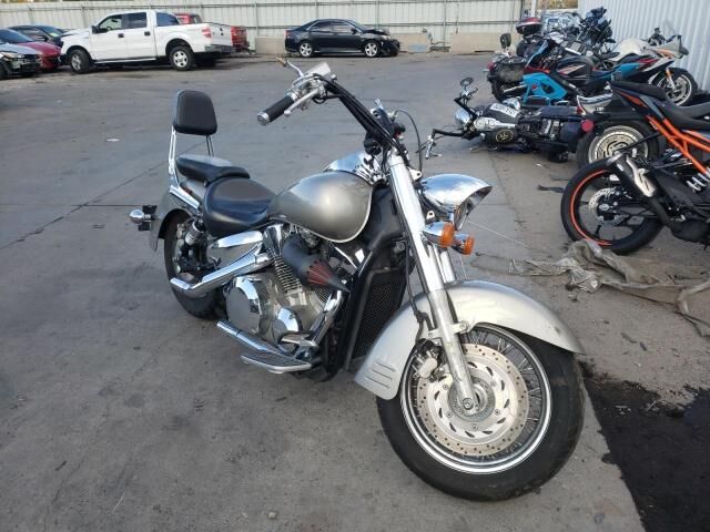 Honda VTX1300S (VTX)