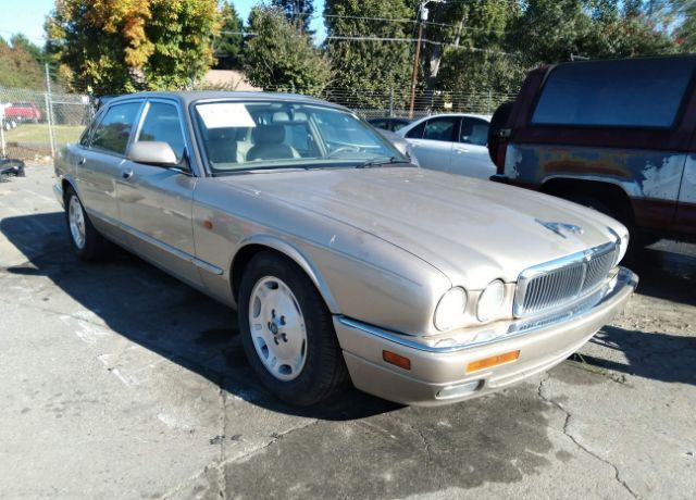 Jaguar XJ6