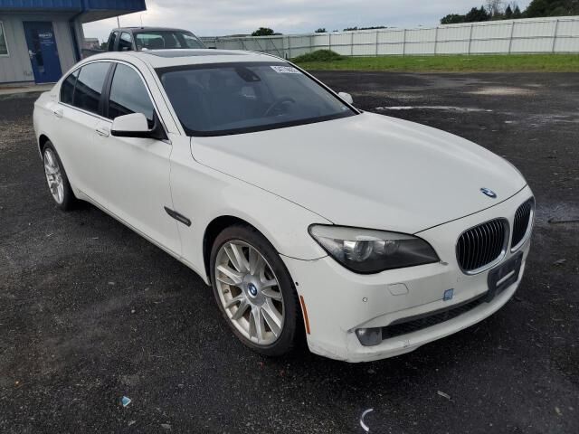 BMW 750i