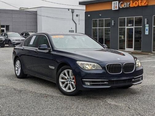 BMW 740i