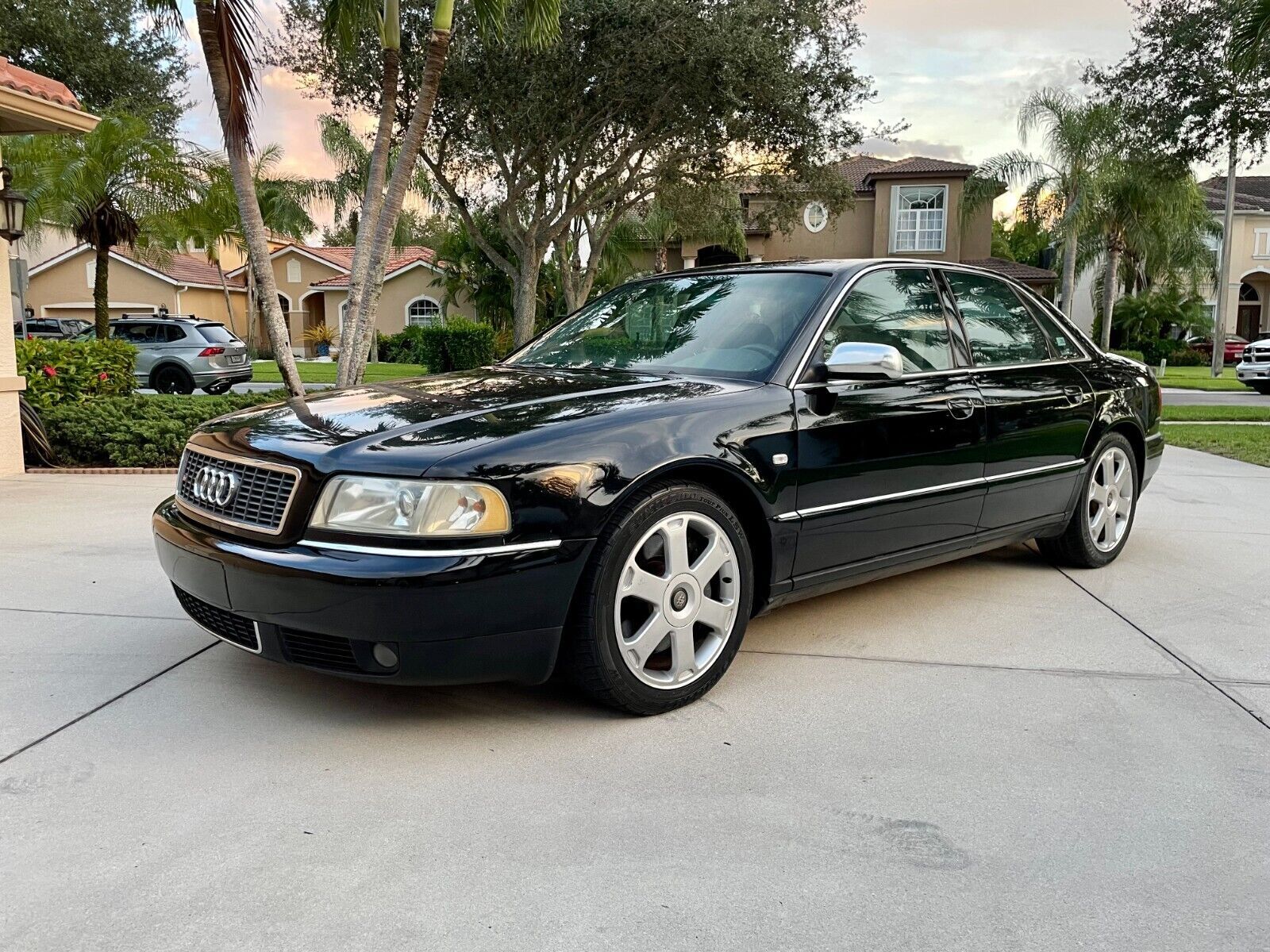 Audi S8
