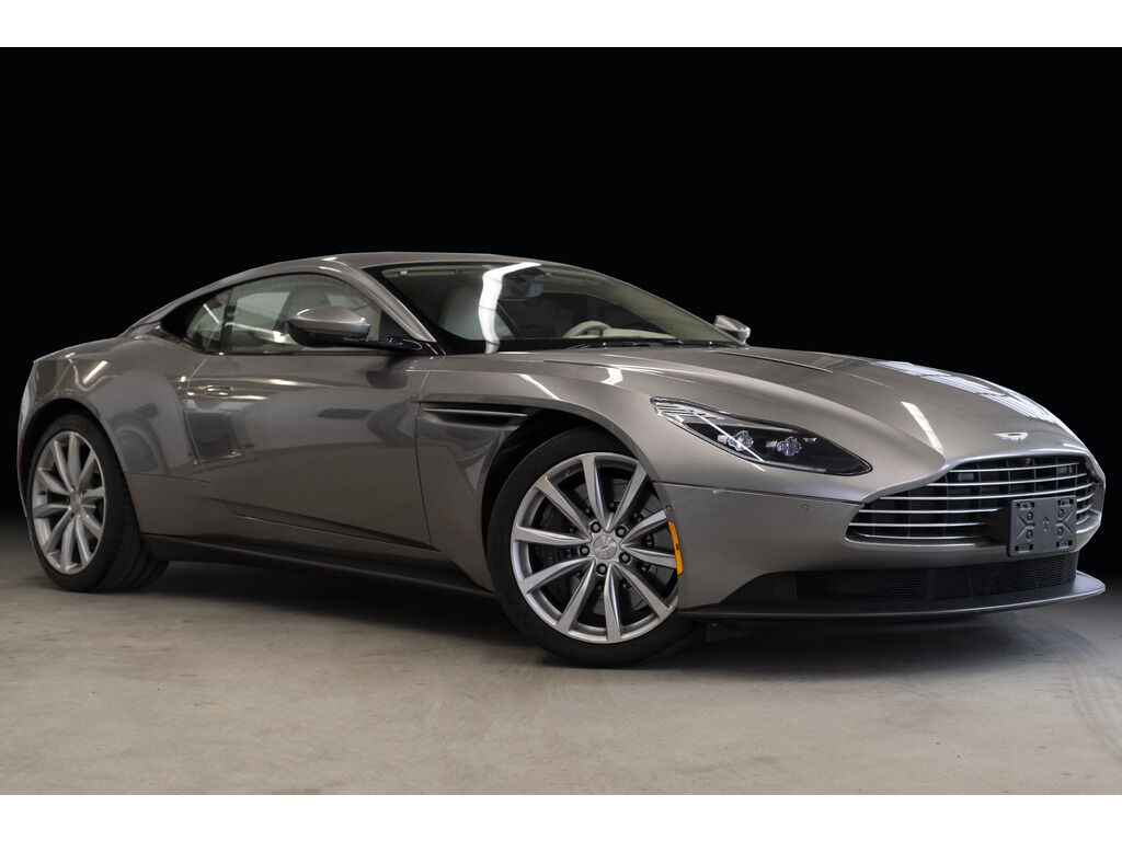 Aston Martin DB11