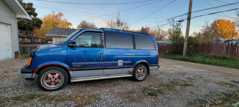 GMC Safari