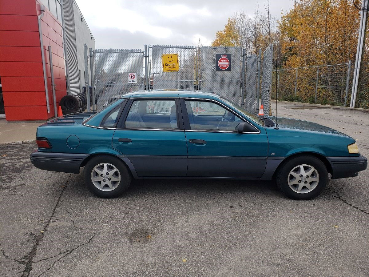 Ford Tempo