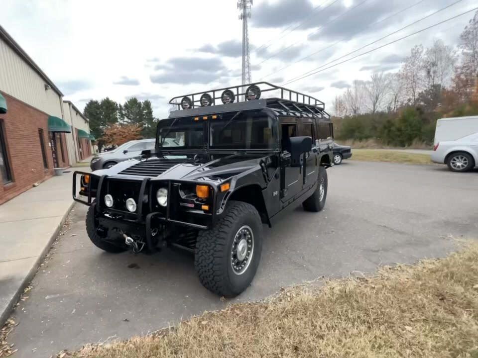 HUMMER H1