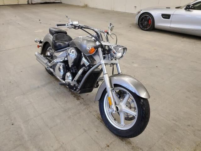Honda VT1300 (Stateline)