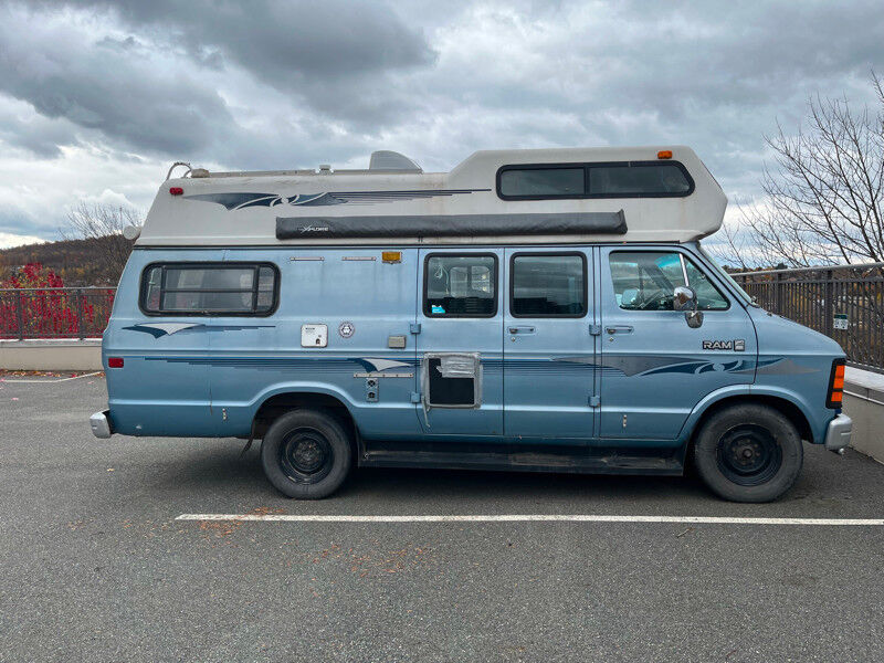 Dodge Ram Van