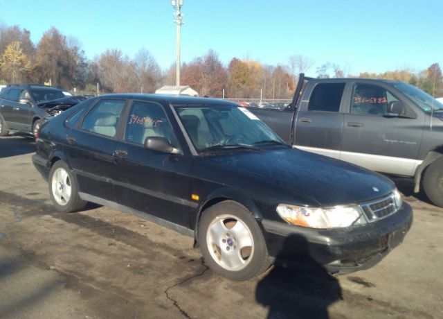 Saab 900