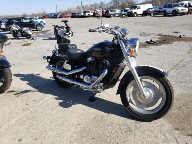 Honda VT1100C2 (SHADOW SABRE)