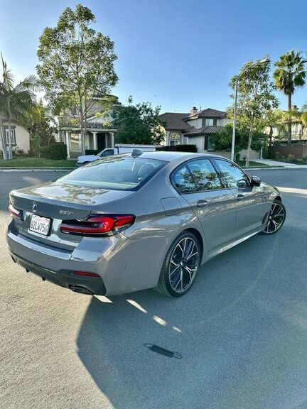 2022 BMW 530i
