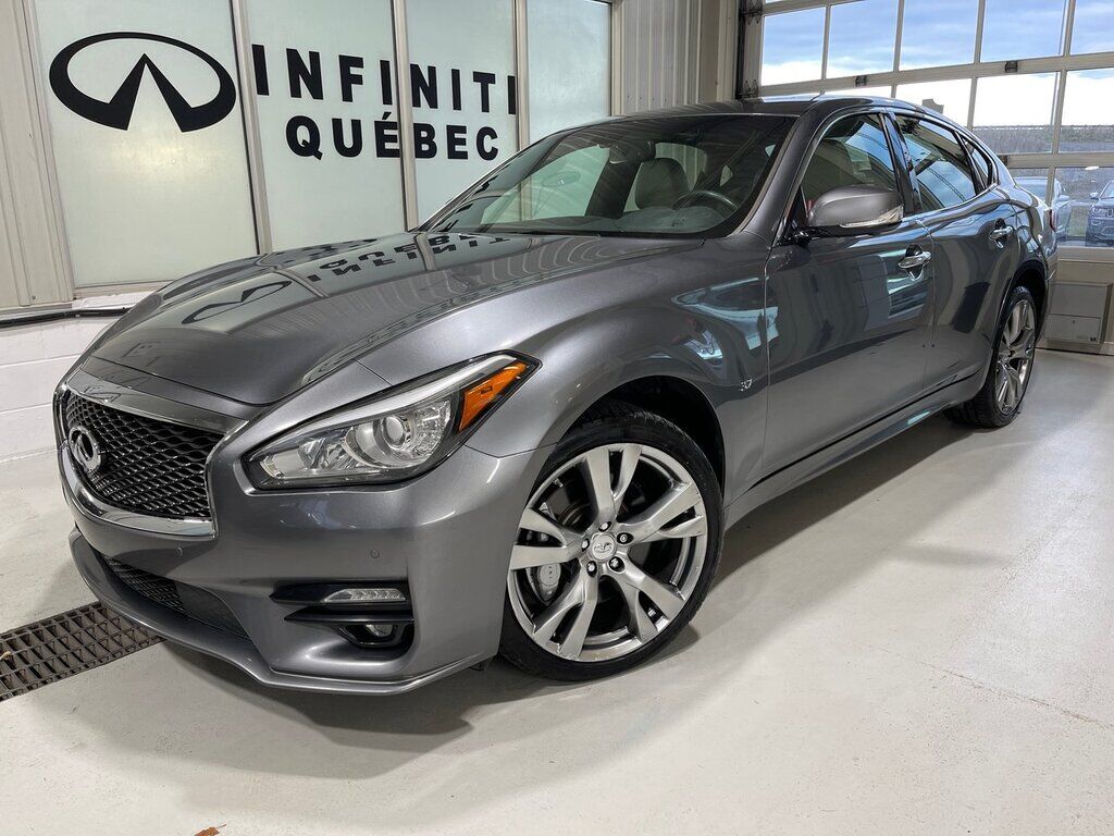 Infiniti Q70