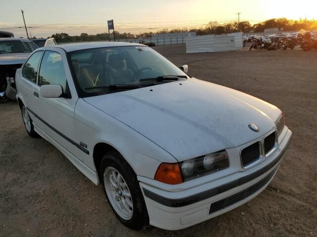 BMW 318ti