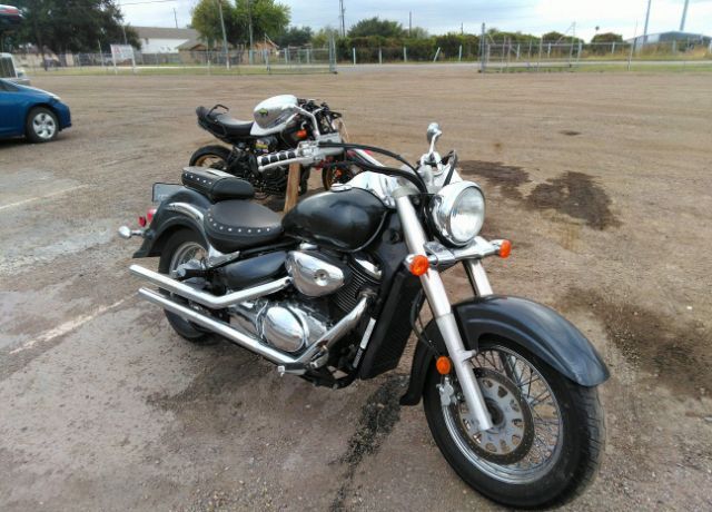 Suzuki VL800K