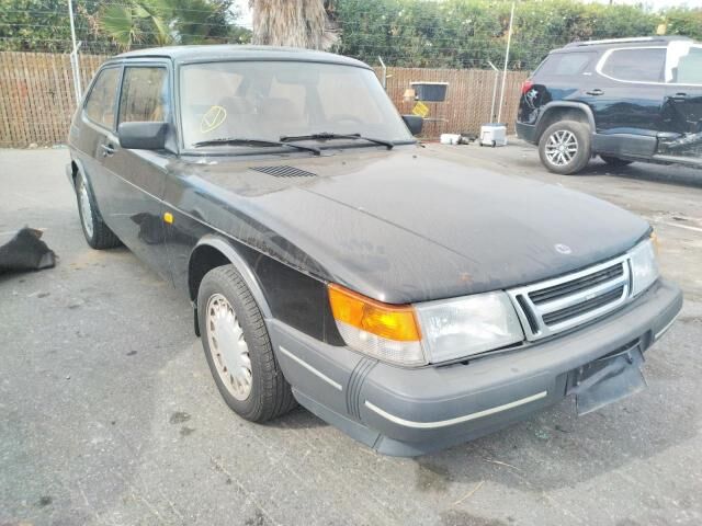 Saab 900
