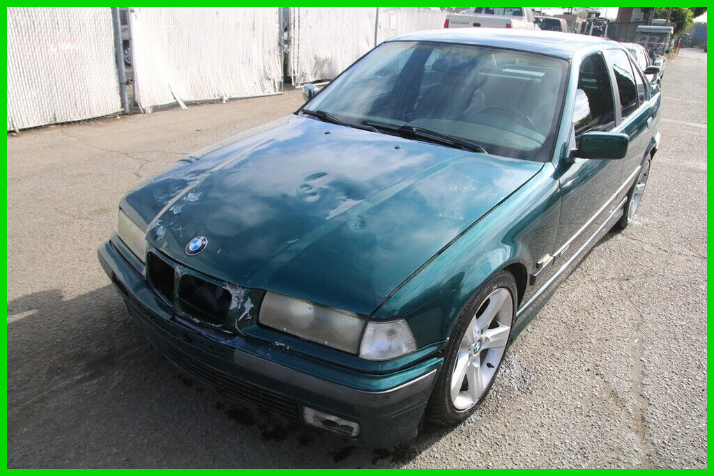 BMW 328i