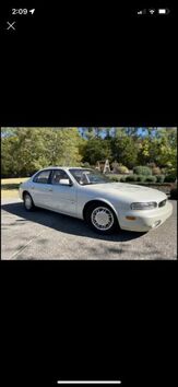 Infiniti J30