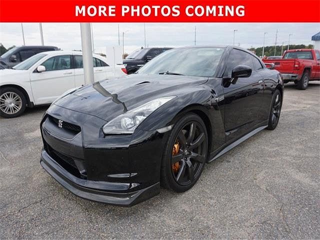 Nissan GT-R