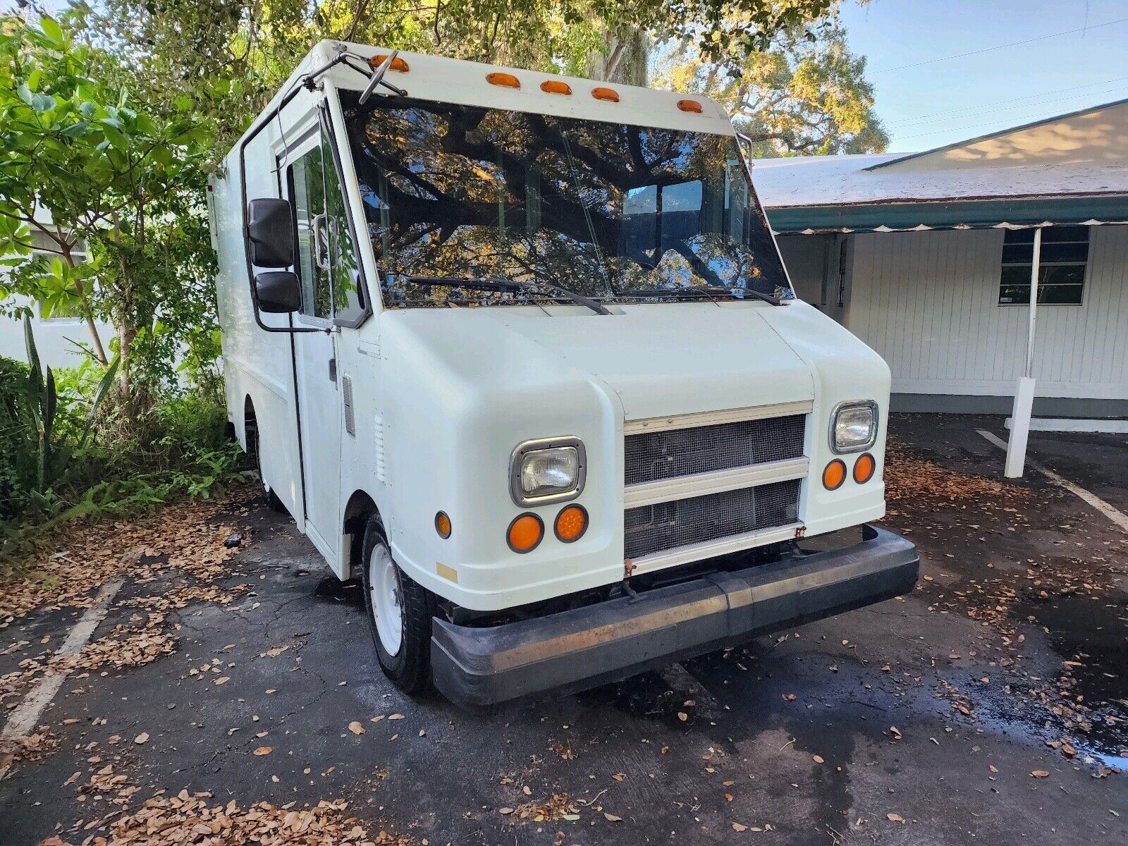 GMC P Truck Forward