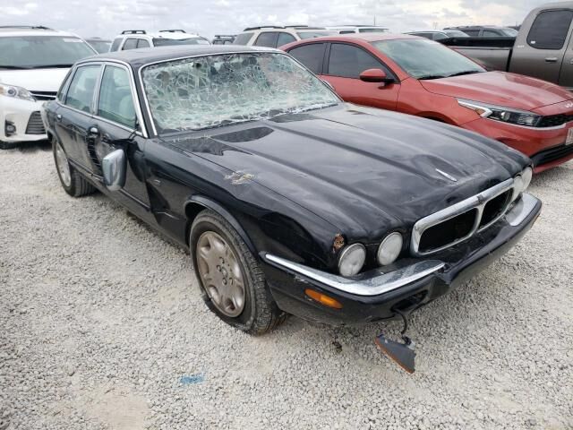 Jaguar XJ8