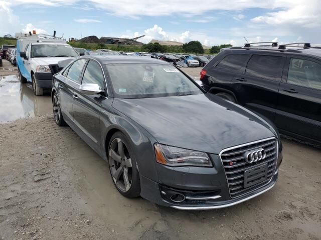 Audi S8