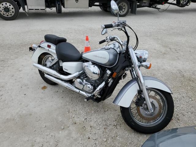 Honda VT750 (Shadow Aero)