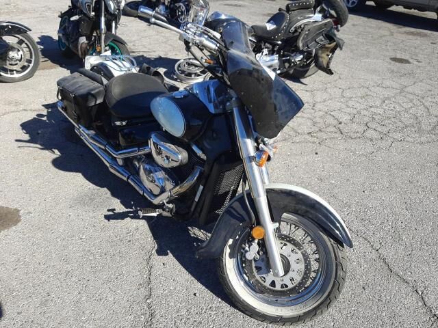 Suzuki VL800