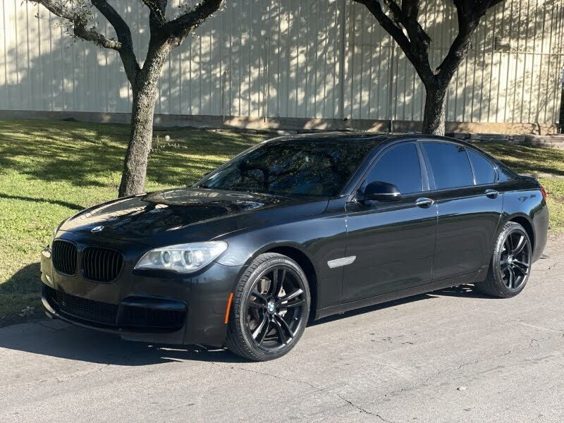 BMW 740i
