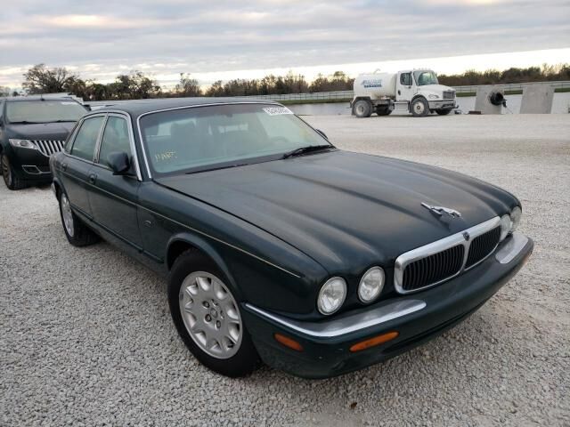 Jaguar XJ8