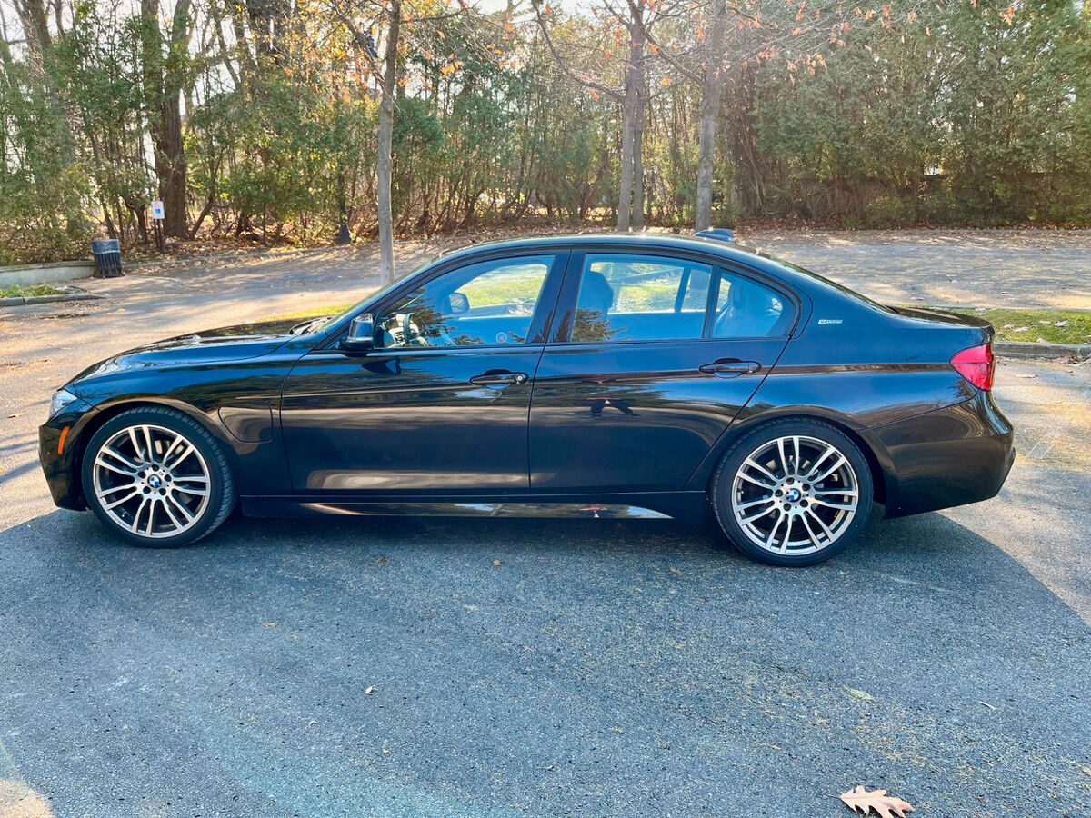BMW 330e