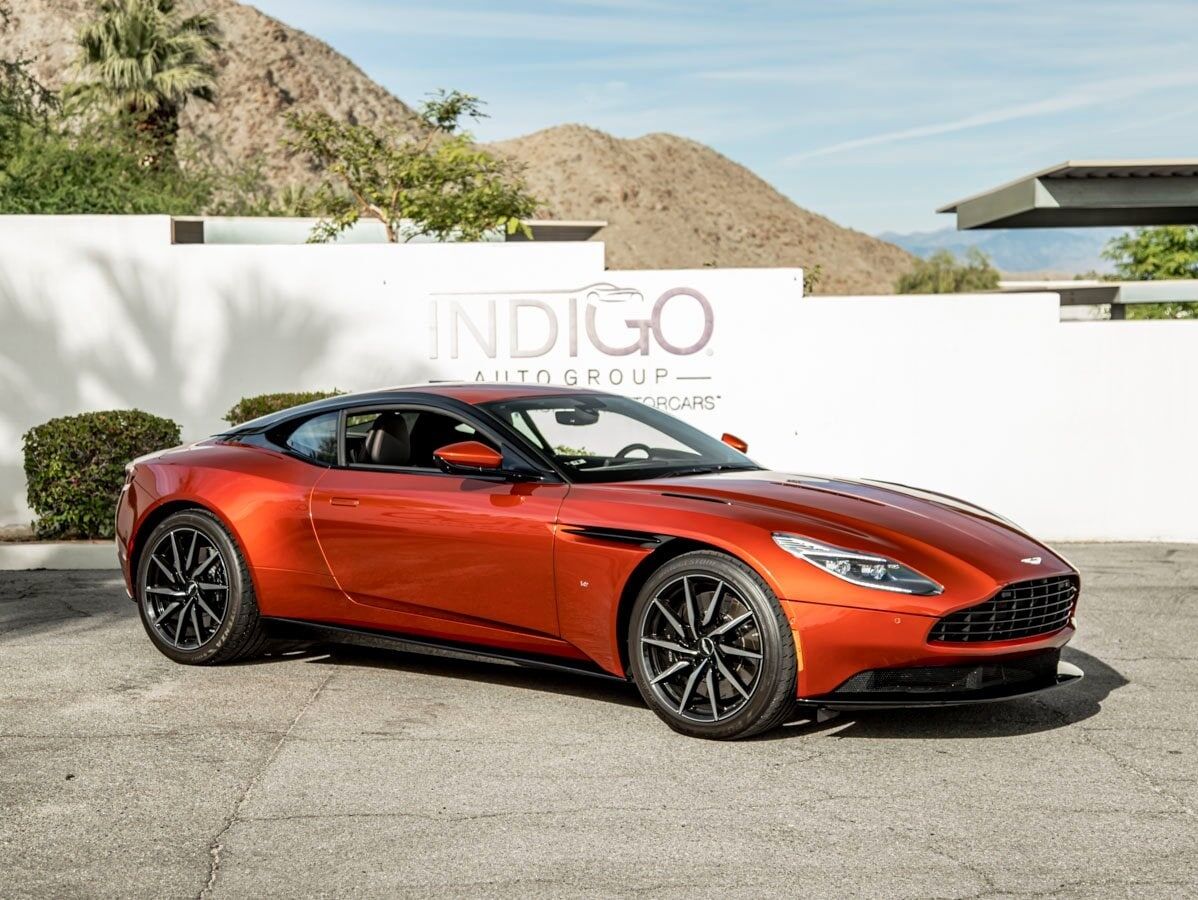 Aston Martin DB11