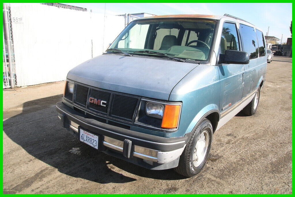 GMC Safari
