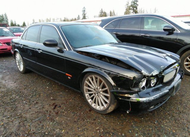 Jaguar XJR